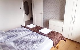 Szpital Zdroje Apartment